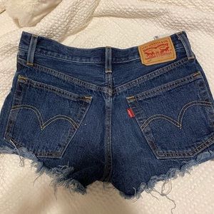 Dark blue Jean Levi shorts size 24